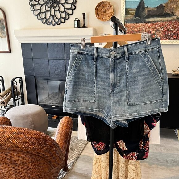 J Crew Factory Shorts Womens Size 31 Utility Denim Cotton Blend Summertime - Picture 14 of 14